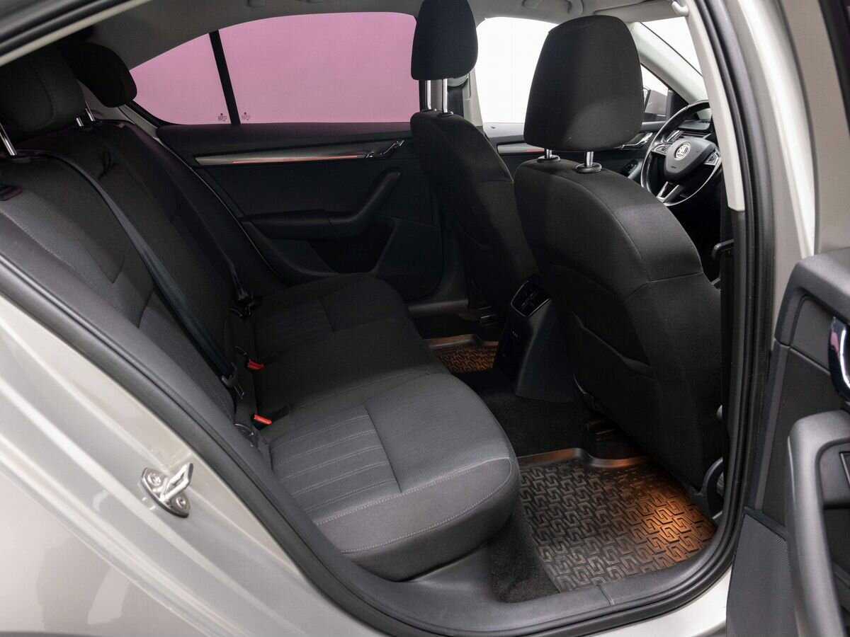 Шкода Октавия б/у, 2017, Роботизированная. Фото: #9