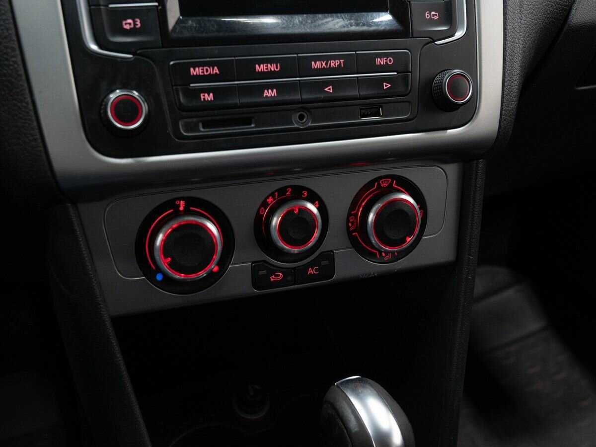 Фольксваген Поло б/у, 2013, Автоматическая. Фото: #15