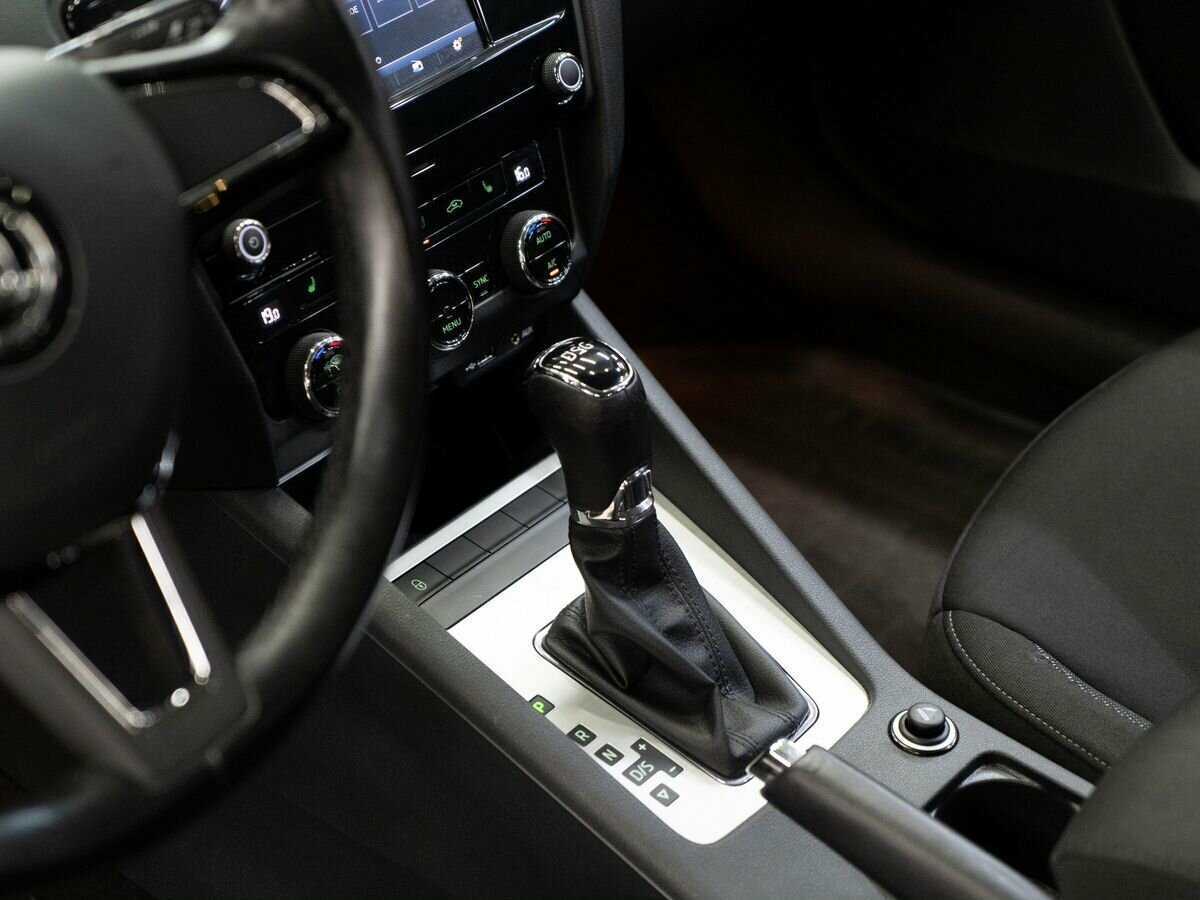 Шкода Октавия б/у, 2017, Роботизированная. Фото: #10