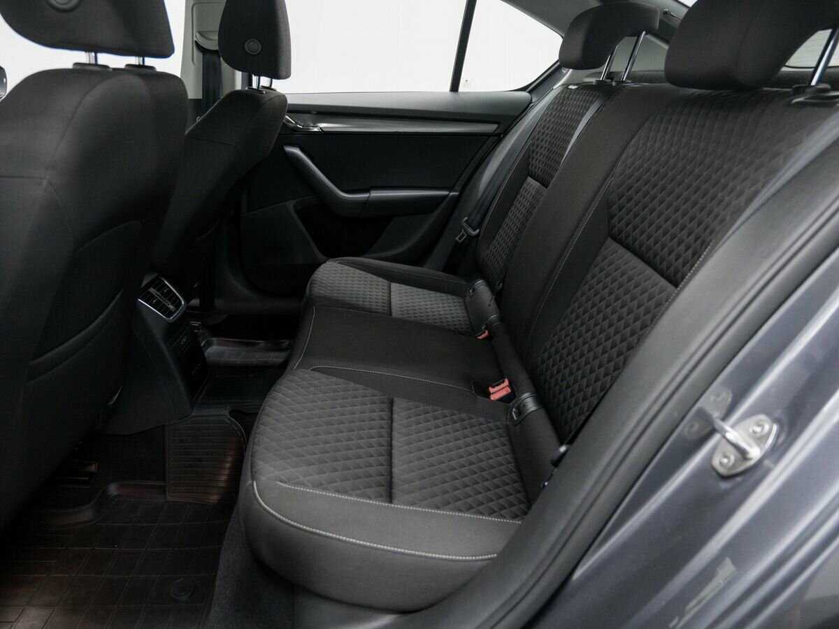 Шкода Октавия б/у, 2017, Роботизированная. Фото: #11