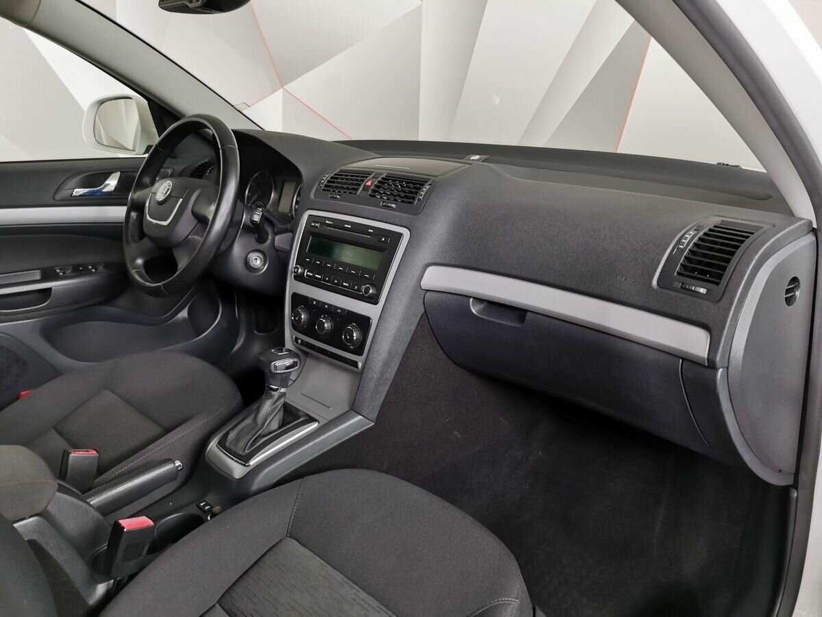 Шкода Октавия б/у, 2012, Автоматическая. Фото: #8