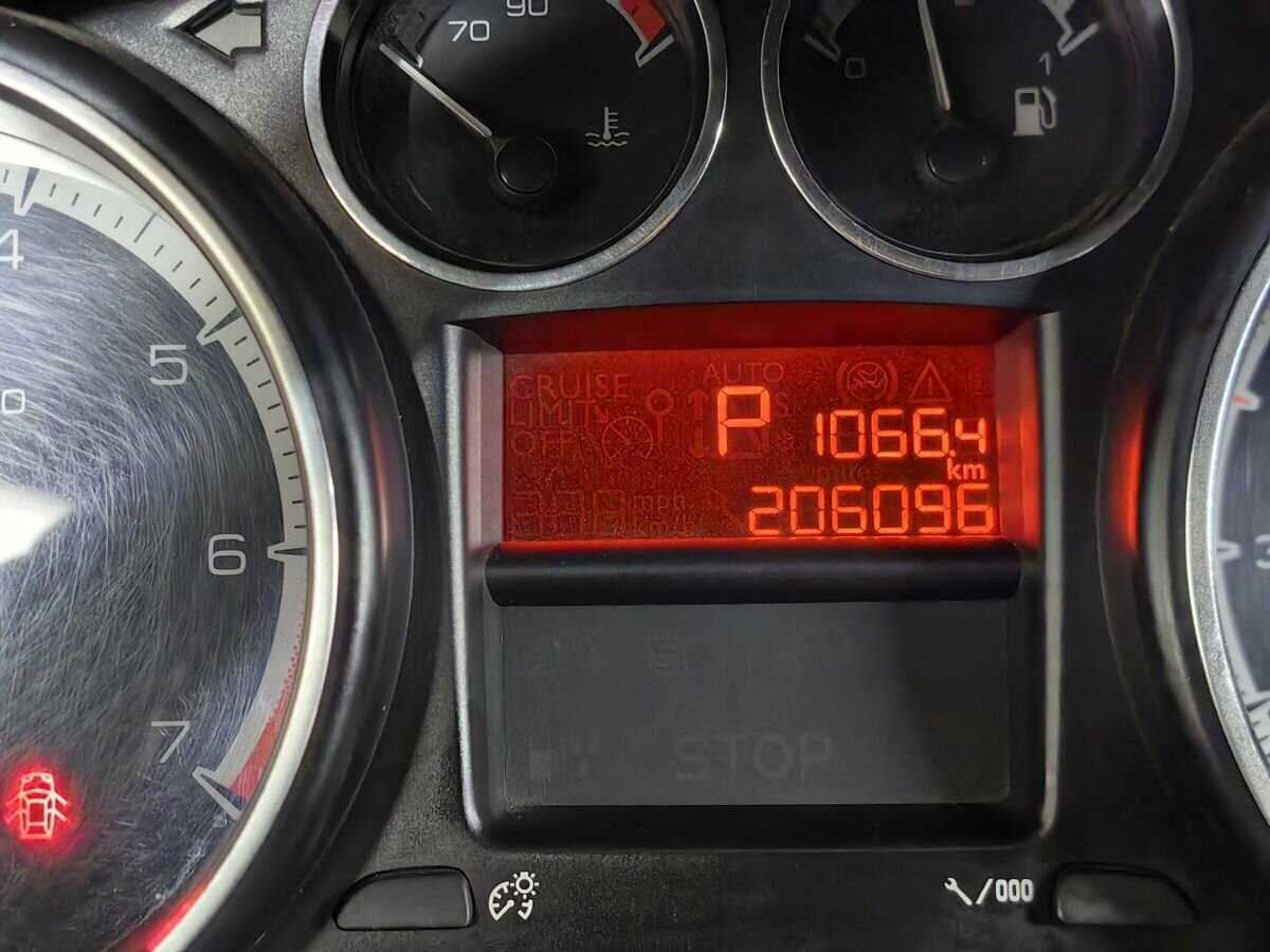 Пежо 408 б/у, 2014, Автоматическая. Фото: #15