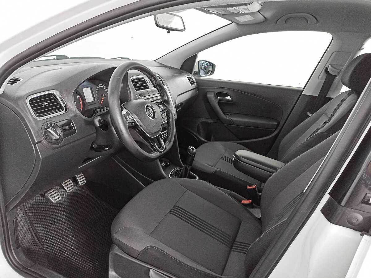 Фольксваген Поло б/у, 2017, Механическая. Фото: #13
