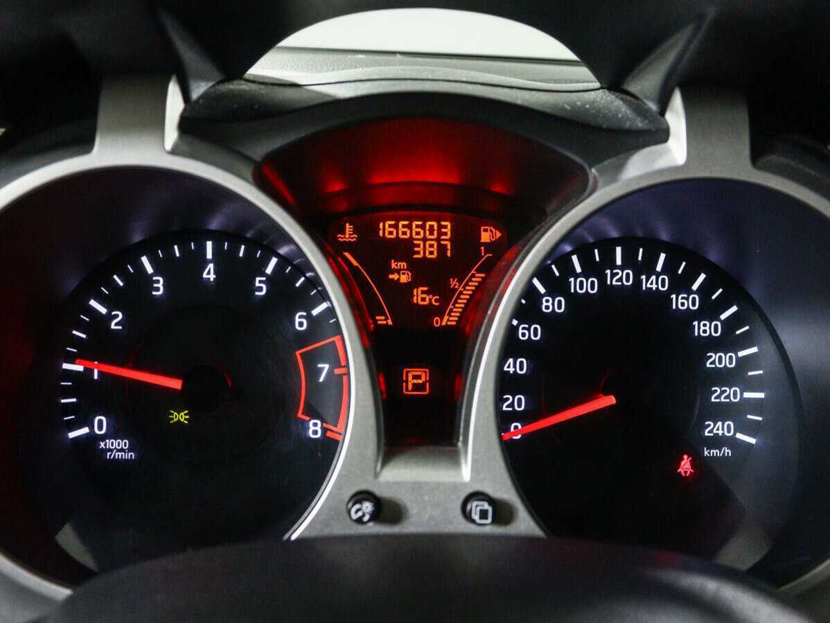 Ниссан Жук б/у, 2012, Вариатор. Фото: #8