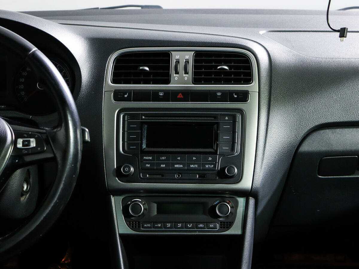 Фольксваген Поло б/у, 2017, Механическая. Фото: #10