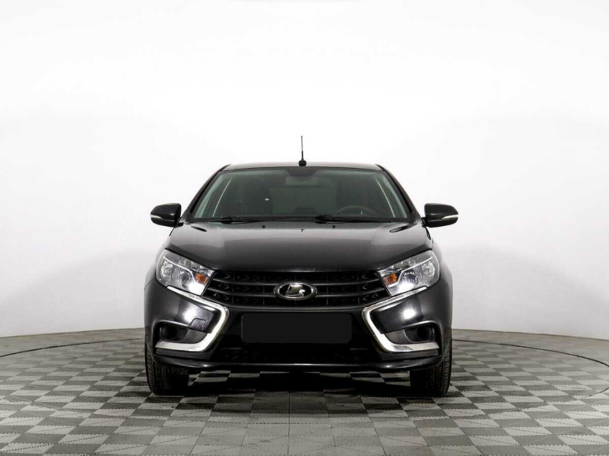 Лада (ВАЗ) Веста б/у, 2017, Механическая. Фото: #1