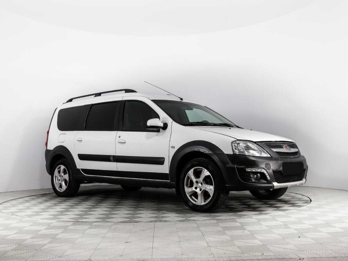 Лада (ВАЗ) Ларгус б/у, 2015, Механическая. Фото: #2