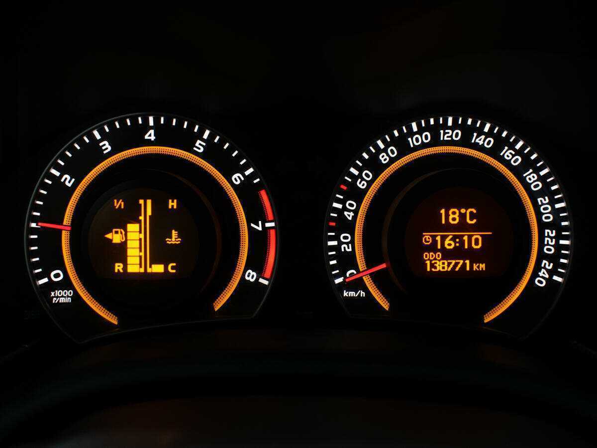 Тойота Королла б/у, 2012, Механическая. Фото: #11