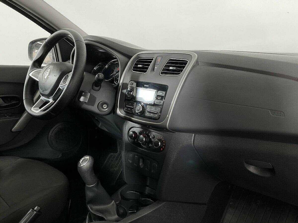 Рено Логан б/у, 2019, Механическая. Фото: #8