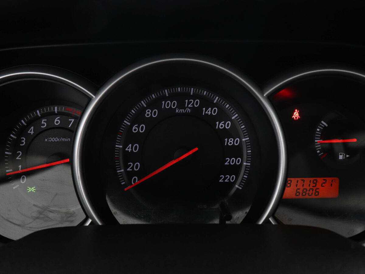 Ниссан Тиида б/у, 2013, Автоматическая. Фото: #10