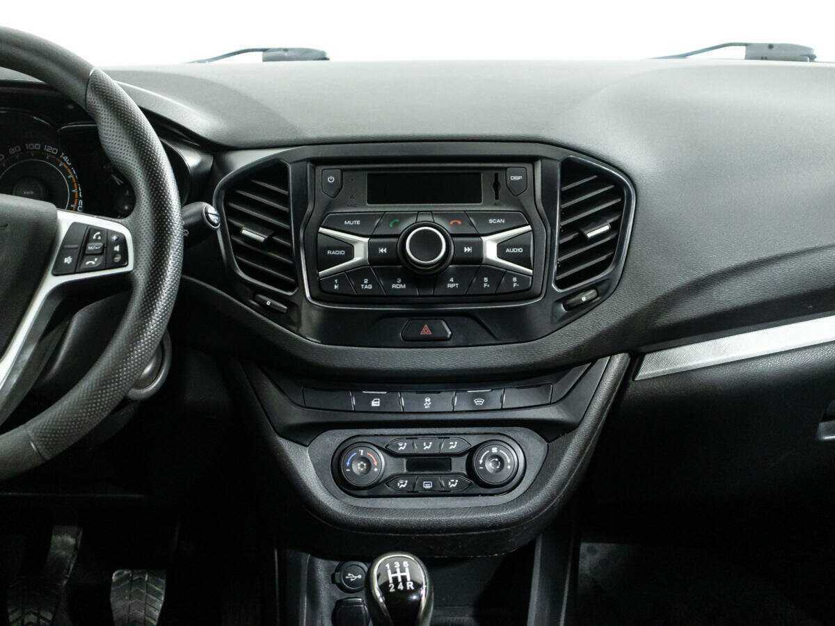 Лада (ВАЗ) Веста б/у, 2017, Механическая. Фото: #13