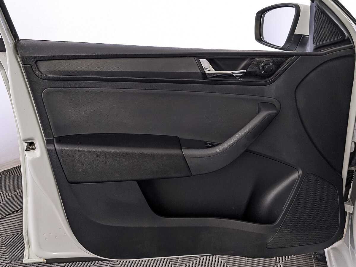 Шкода Рапид б/у, 2017, Механическая. Фото: #17