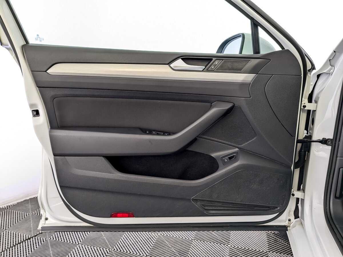 Фольксваген Пассат б/у, 2016, Роботизированная. Фото: #16