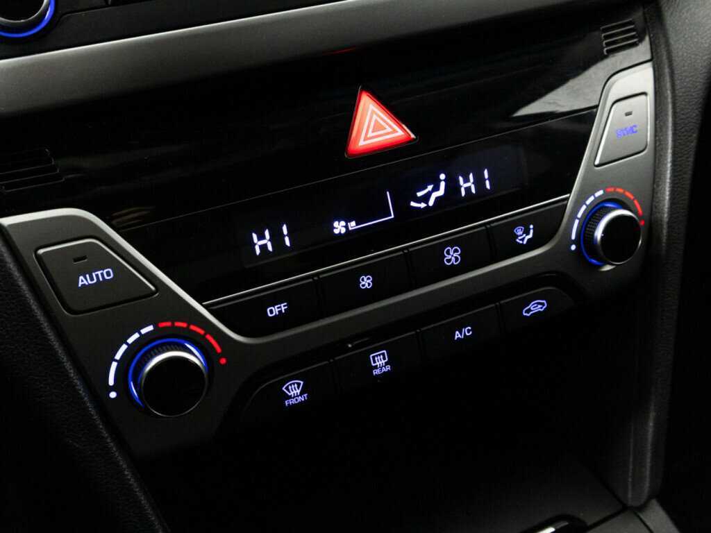 Хендай Елантра б/у, 2018, Автоматическая. Фото: #15