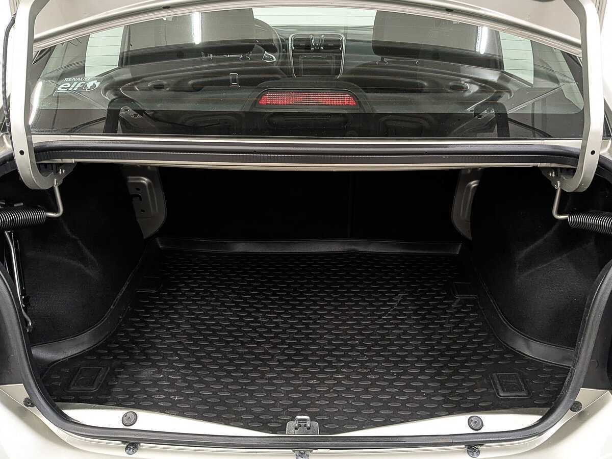 Рено Логан б/у, 2019, Автоматическая. Фото: #9