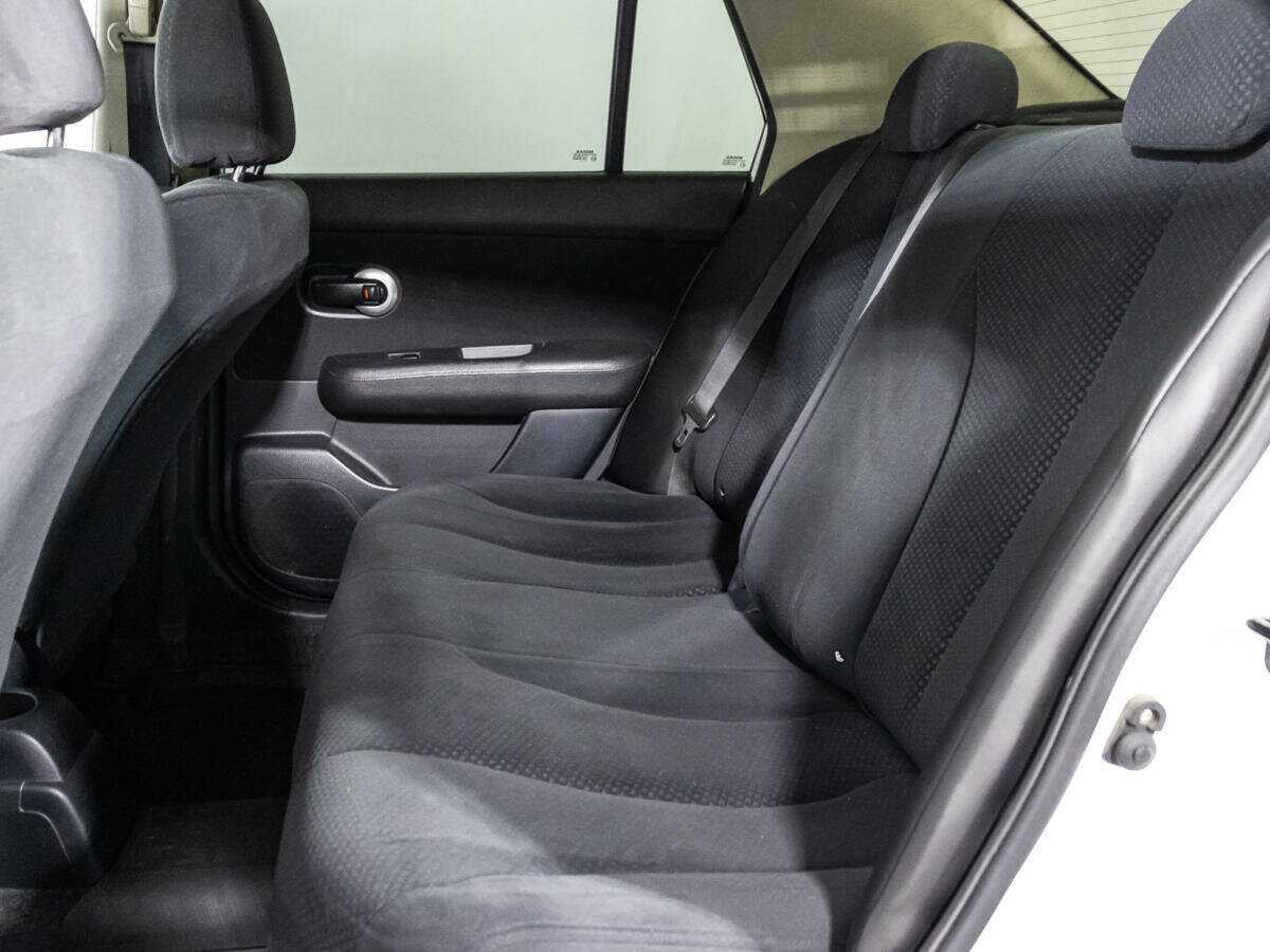 Ниссан Тиида б/у, 2013, Механическая. Фото: #9