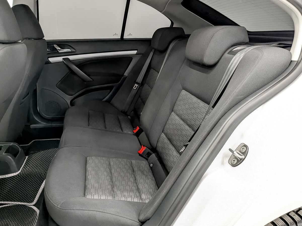 Шкода Октавия б/у, 2013, Автоматическая. Фото: #11