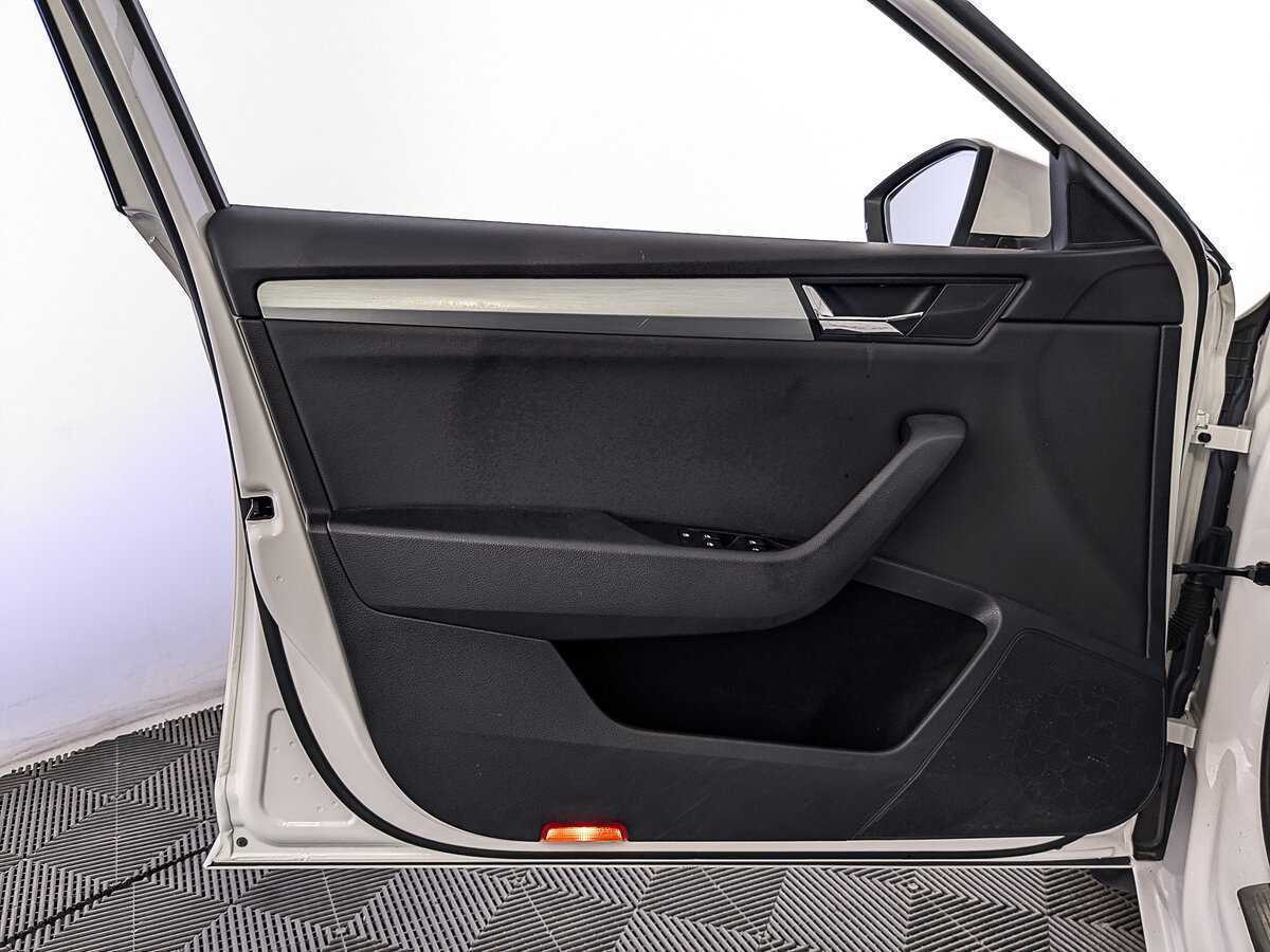 Шкода Суперб б/у, 2017, Роботизированная. Фото: #18