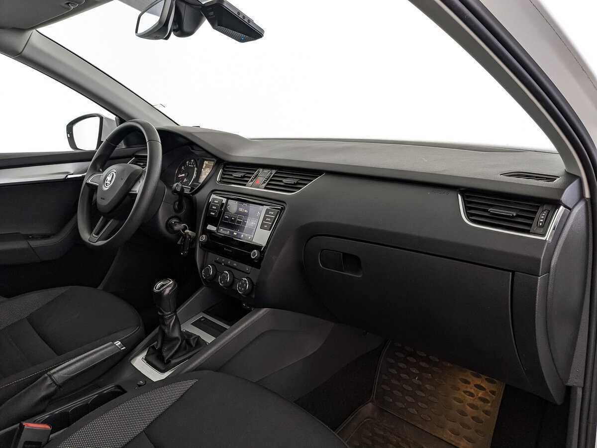 Шкода Октавия б/у, 2017, Механическая. Фото: #9