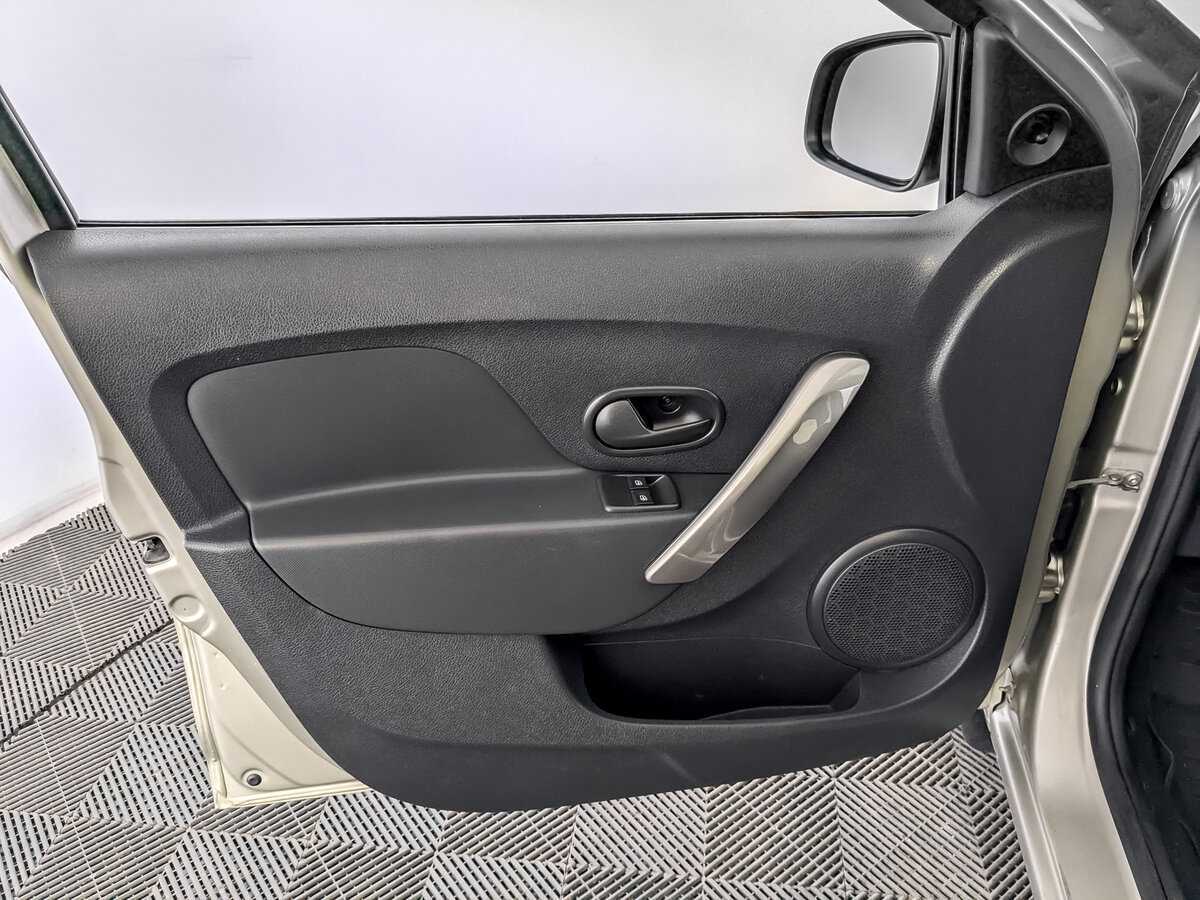 Рено Сандеро б/у, 2018, Механическая. Фото: #18