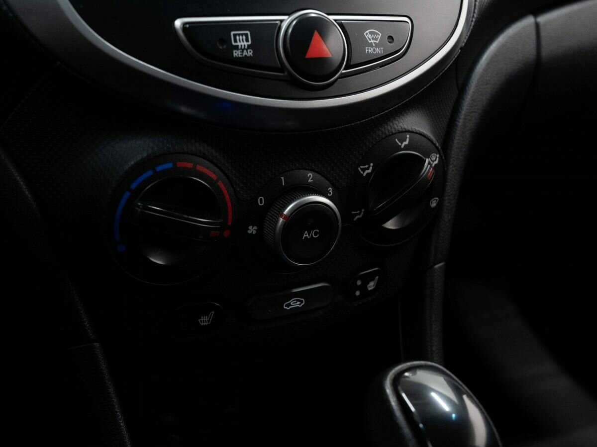 Хендай Солярис б/у, 2015, Автоматическая. Фото: #17