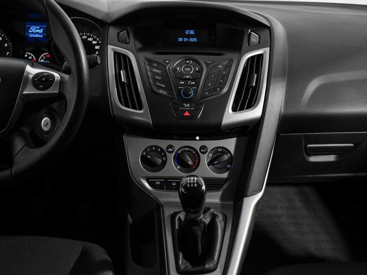 Форд Фокус б/у, 2015, Механическая. Фото: #14