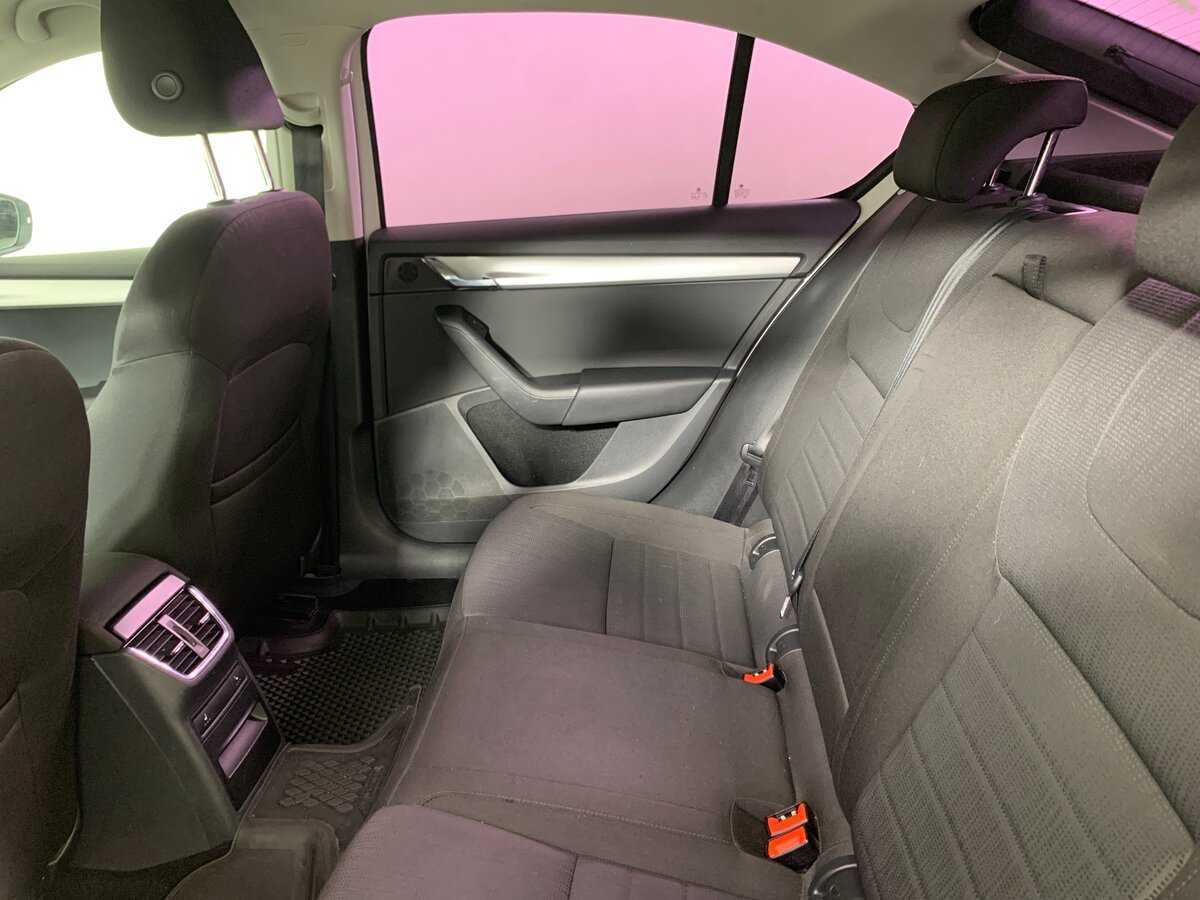 Шкода Октавия б/у, 2015, Роботизированная. Фото: #18