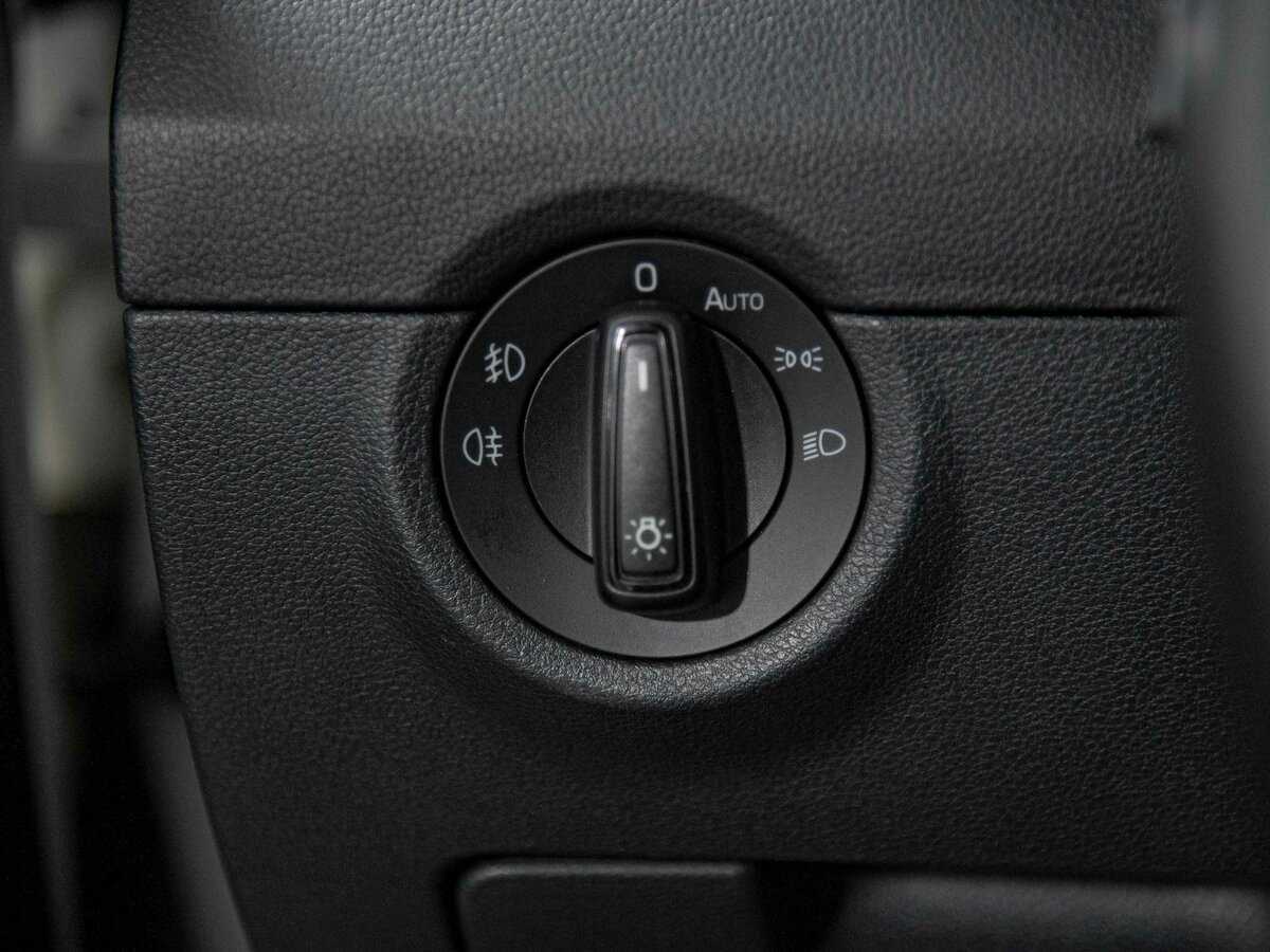 Шкода Октавия б/у, 2016, Роботизированная. Фото: #11