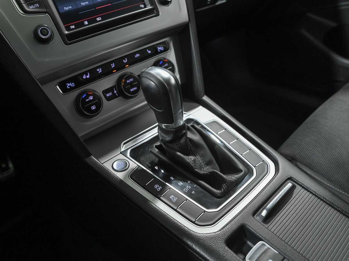 Фольксваген Пассат б/у, 2015, Роботизированная. Фото: #10