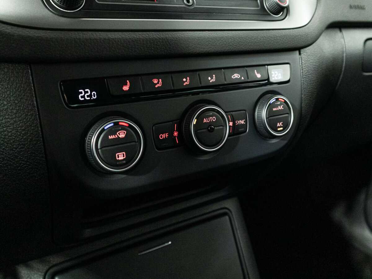 Фольксваген Тигуан б/у, 2015, Автоматическая. Фото: #14