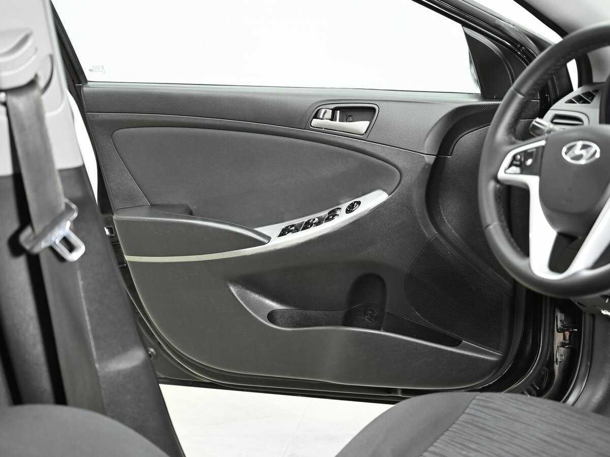 Хендай Солярис б/у, 2015, Автоматическая. Фото: #4