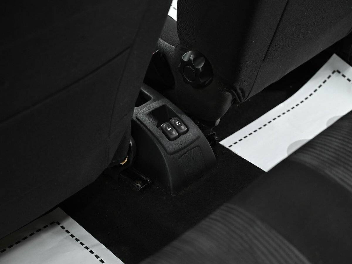 Рено Логан б/у, 2013, Механическая. Фото: #13