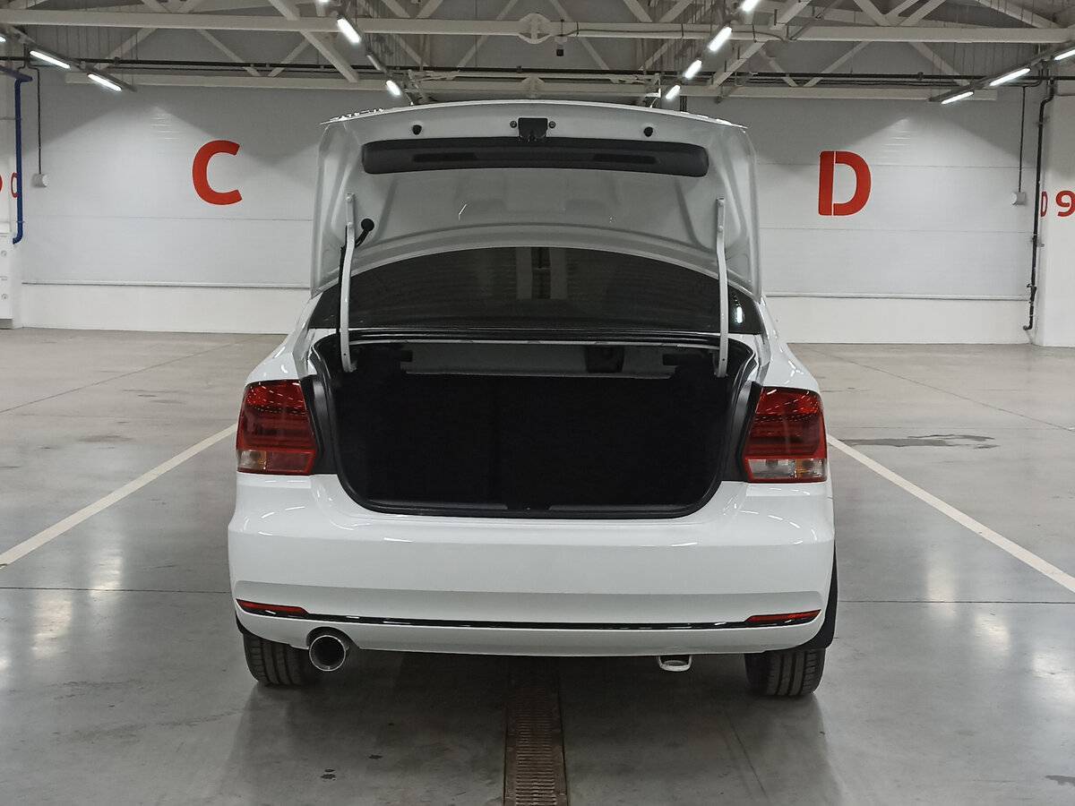 Фольксваген Поло б/у, 2016, Механическая. Фото: #9