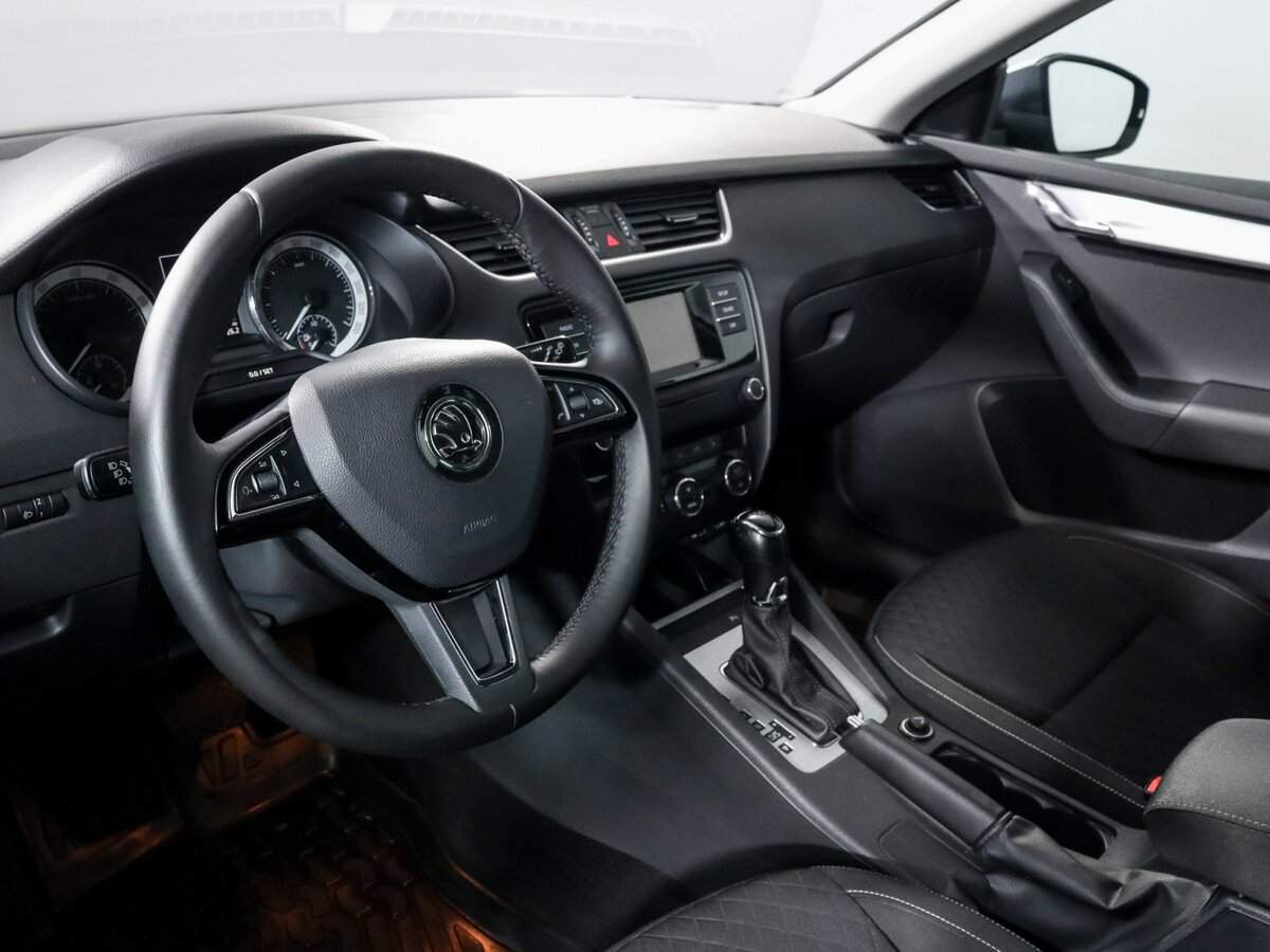 Шкода Октавия б/у, 2016, Роботизированная. Фото: #9