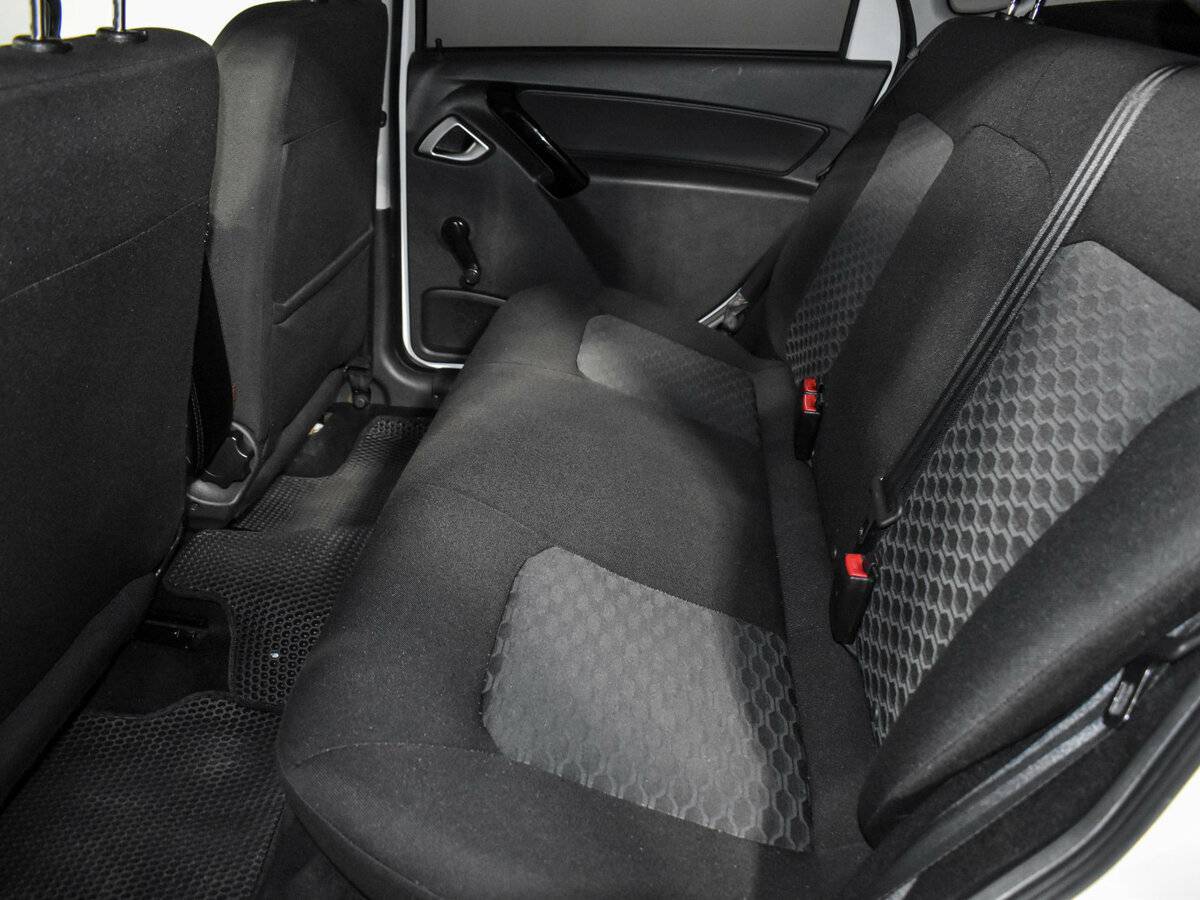 Лада (ВАЗ) Гранта б/у, 2020, Механическая. Фото: #9