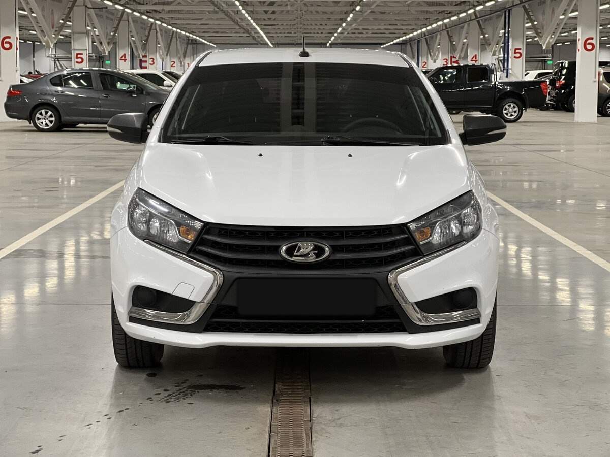 Лада (ВАЗ) Веста б/у, 2018, Механическая. Фото: #1