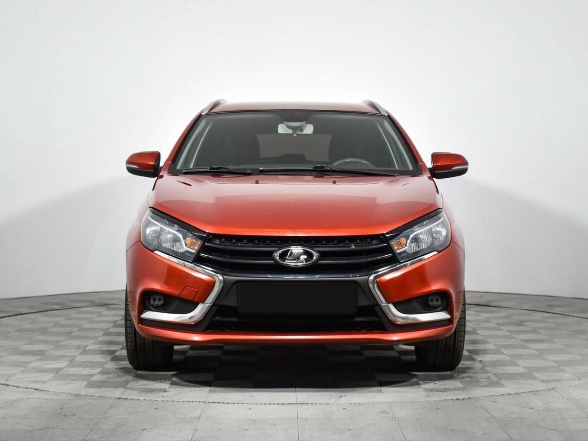 Лада (ВАЗ) Веста б/у, 2018, Механическая. Фото: #1