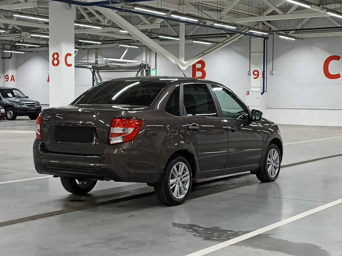 Лада (ВАЗ) Гранта б/у, 2022, Механическая. Фото: #4