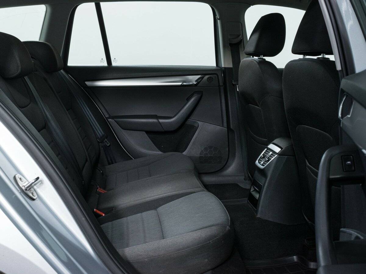 Шкода Октавия б/у, 2015, Роботизированная. Фото: #10