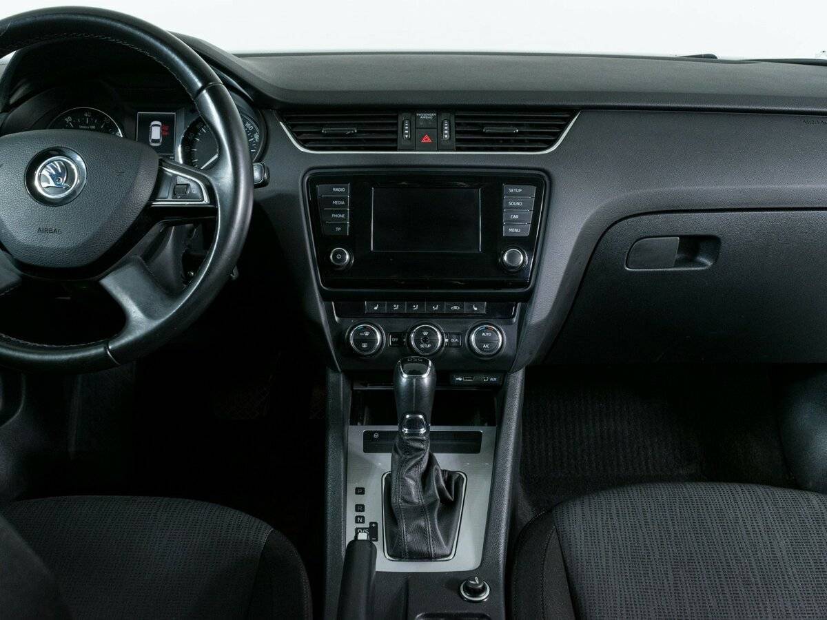 Шкода Октавия б/у, 2015, Роботизированная. Фото: #11