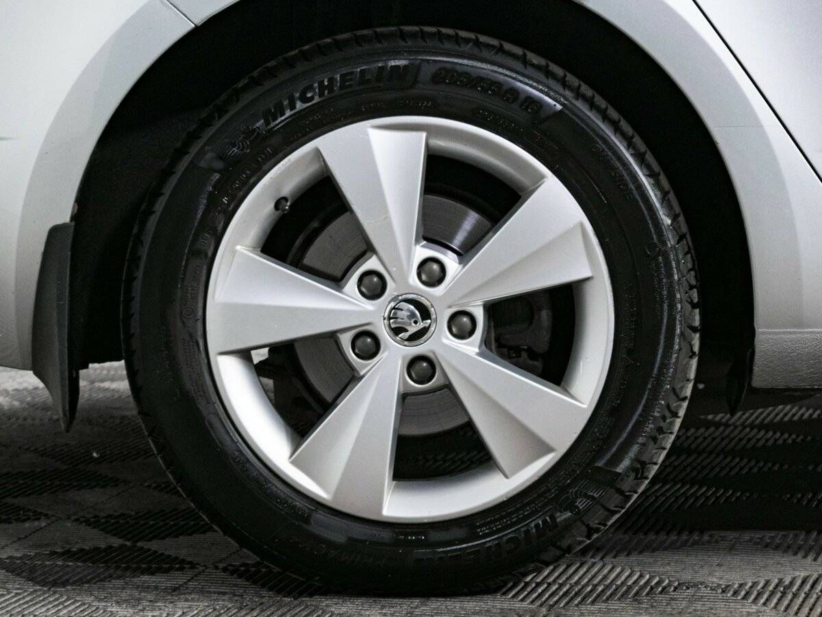 Шкода Октавия б/у, 2015, Роботизированная. Фото: #16