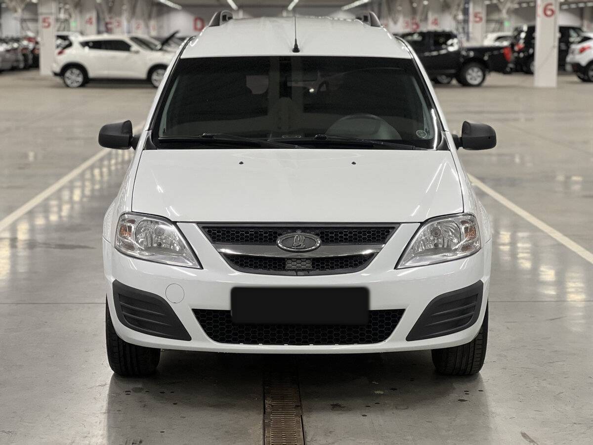 Лада (ВАЗ) Ларгус б/у, 2017, Механическая. Фото: #1