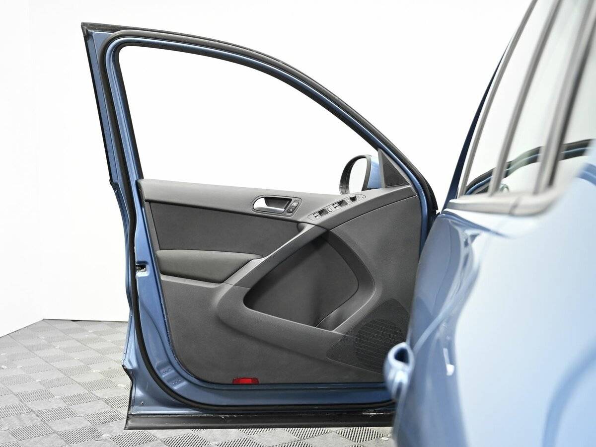 Фольксваген Тигуан б/у, 2012, Автоматическая. Фото: #6