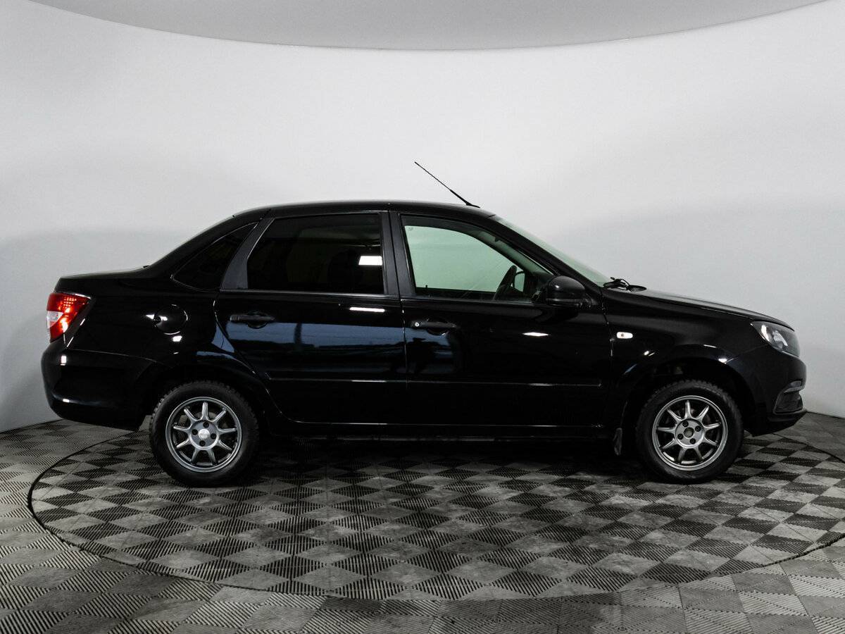 Лада (ВАЗ) Гранта б/у, 2020, Механическая. Фото: #3