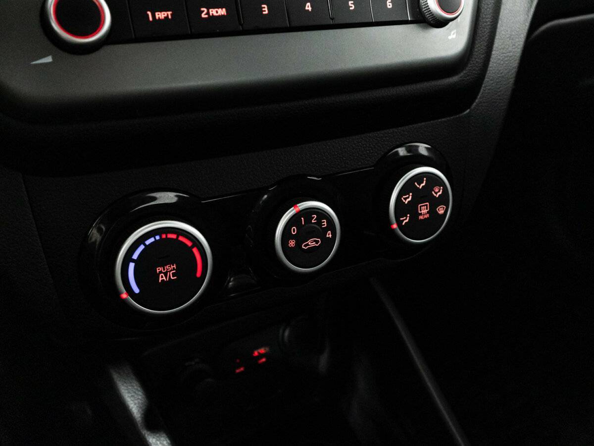 Киа Рио б/у, 2015, Механическая. Фото: #14