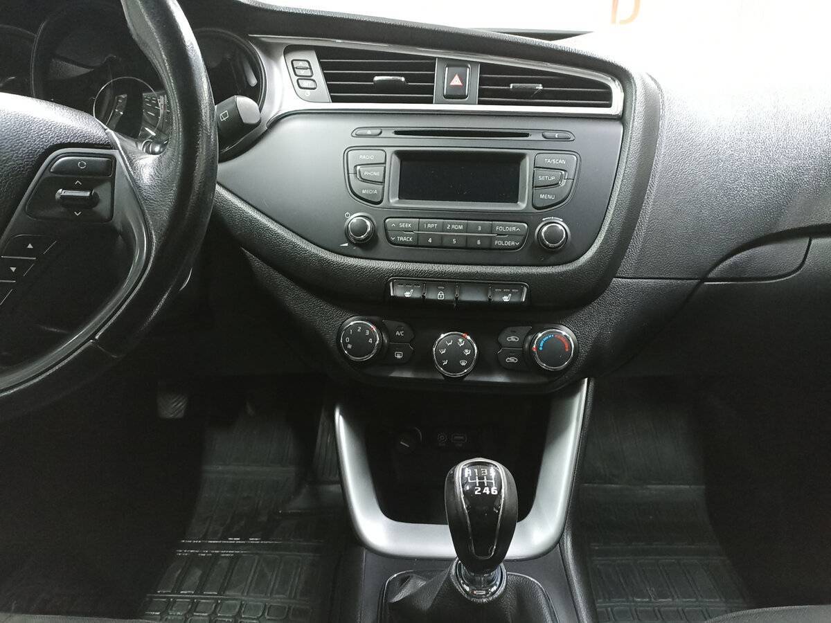 Киа Сид б/у, 2016, Механическая. Фото: #14