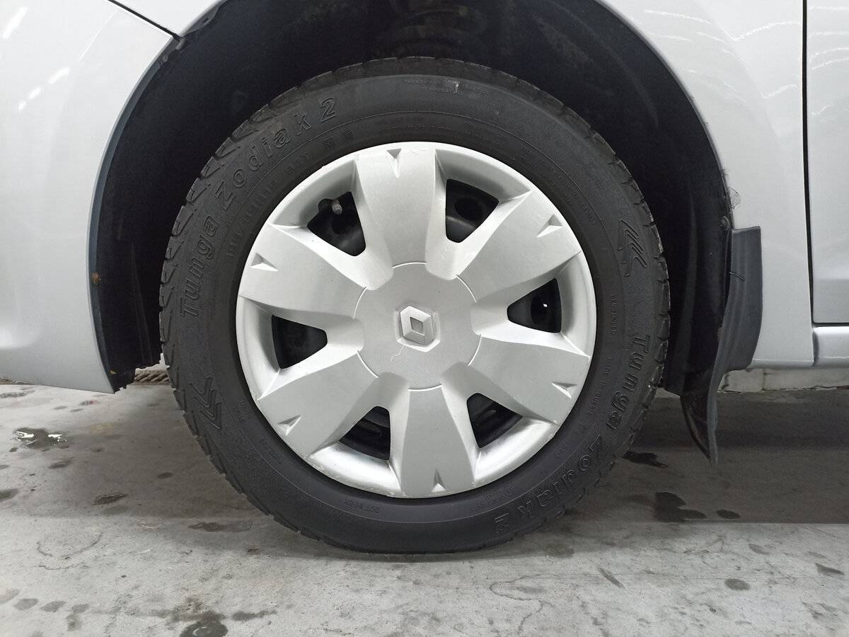 Рено Логан б/у, 2017, Механическая. Фото: #17