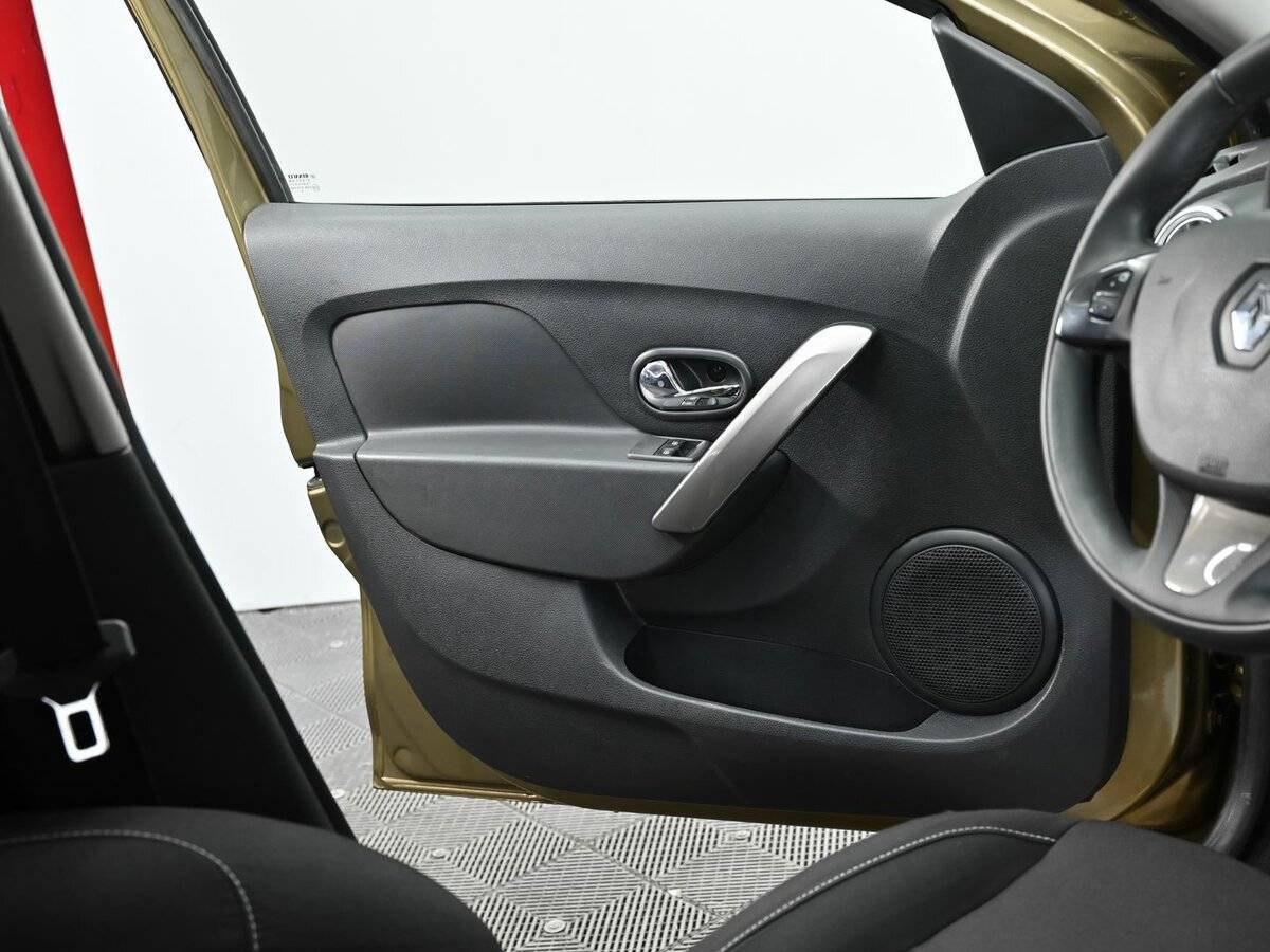 Рено Сандеро б/у, 2016, Автоматическая. Фото: #6