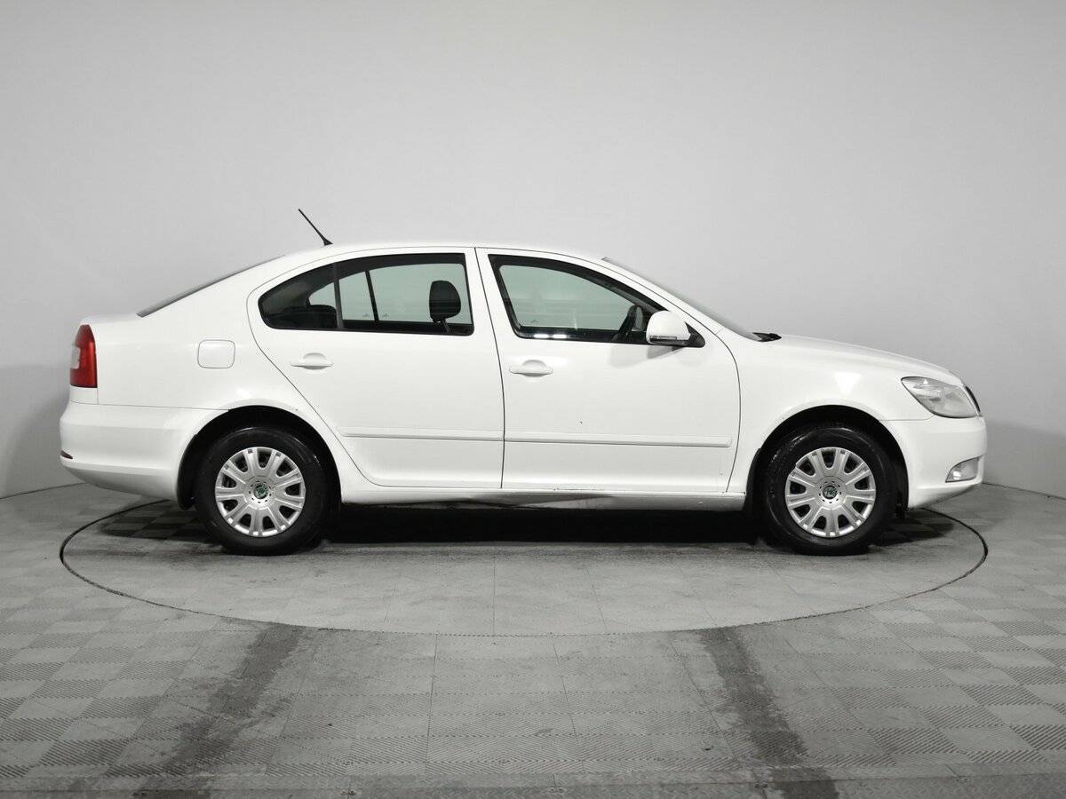 Шкода Октавия б/у, 2013, Механическая. Фото: #3