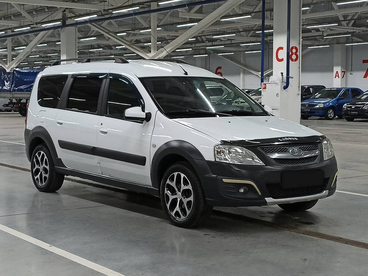 Лада (ВАЗ) Ларгус б/у, 2017, Механическая. Фото: #2